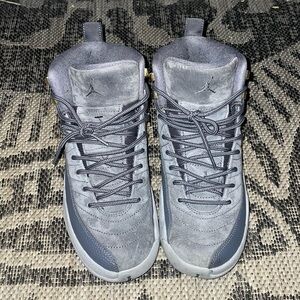 Air Jordan 12 Retro Dark Grey. Size 6Y